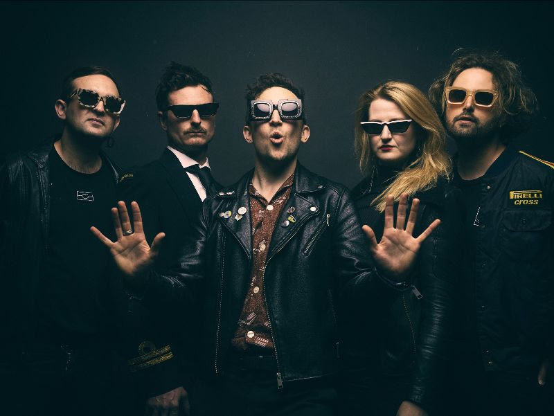 Feature: Raging Hormones - Worth Your While / Power Hour