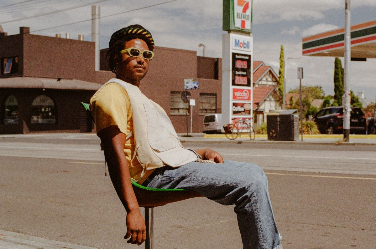 Feature: Olana - Skillful Man