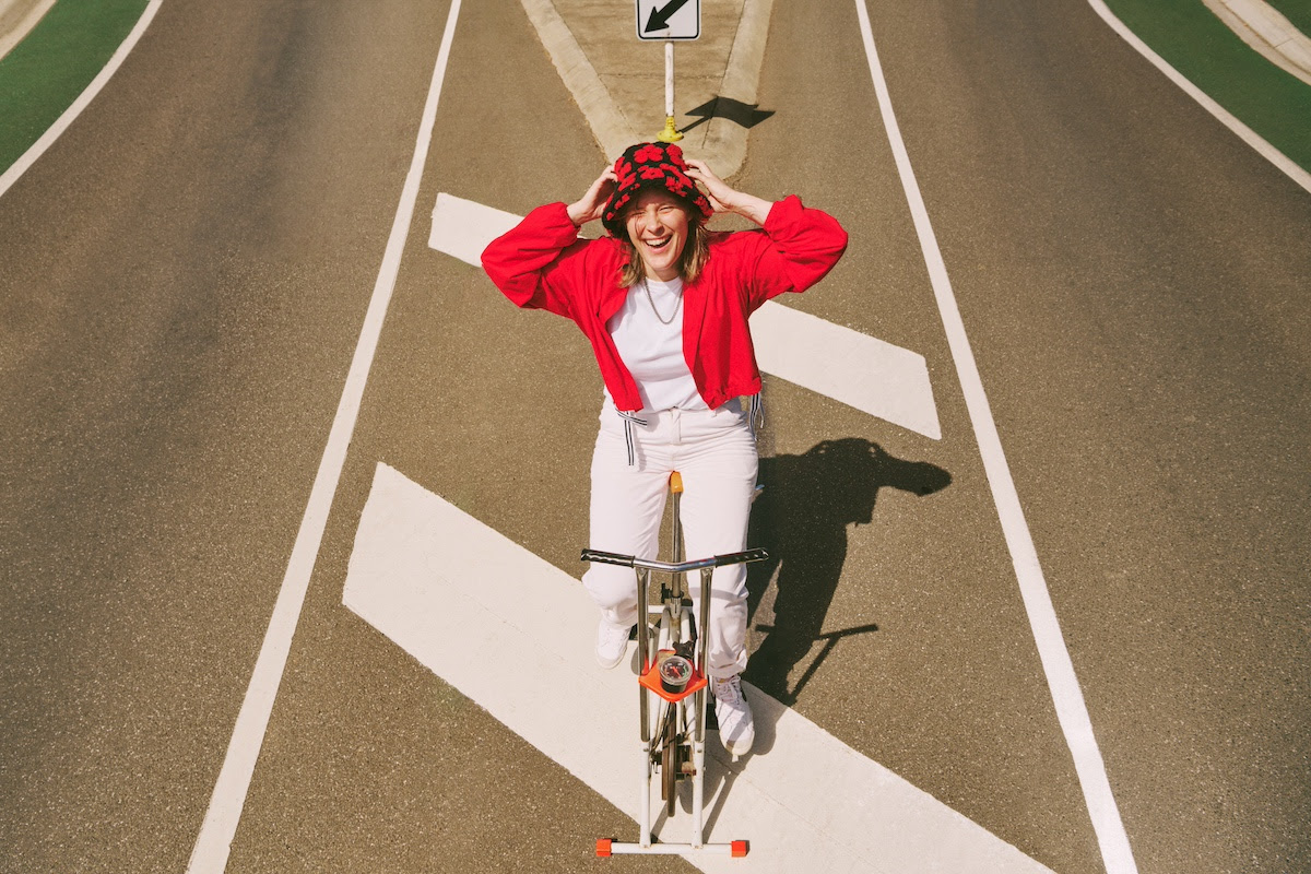 Feature: Alice Ivy - Do What Makes You Happy