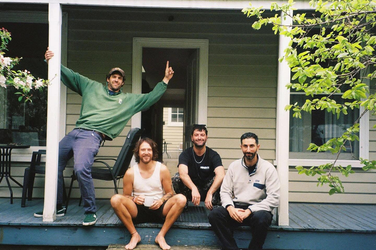 Feature: Crash &amp; The Crapenters - Species Du Faeces